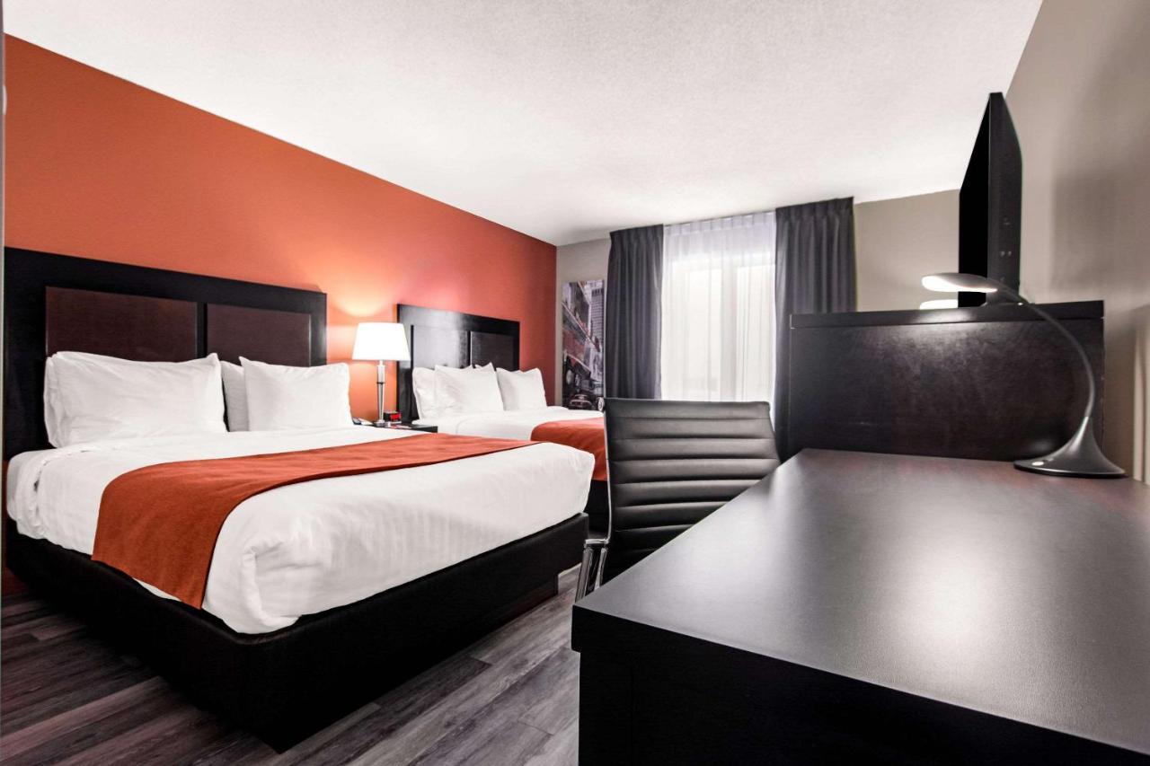 Econo Lodge Inn & Suites Saint Apollinaire Luaran gambar