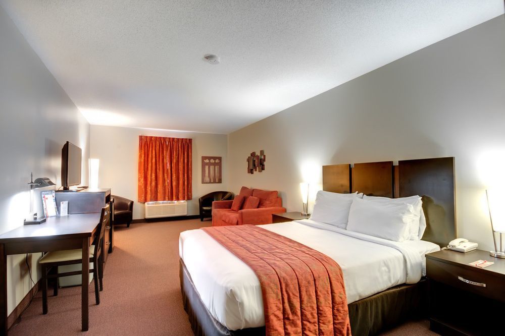 Econo Lodge Inn & Suites Saint Apollinaire Luaran gambar