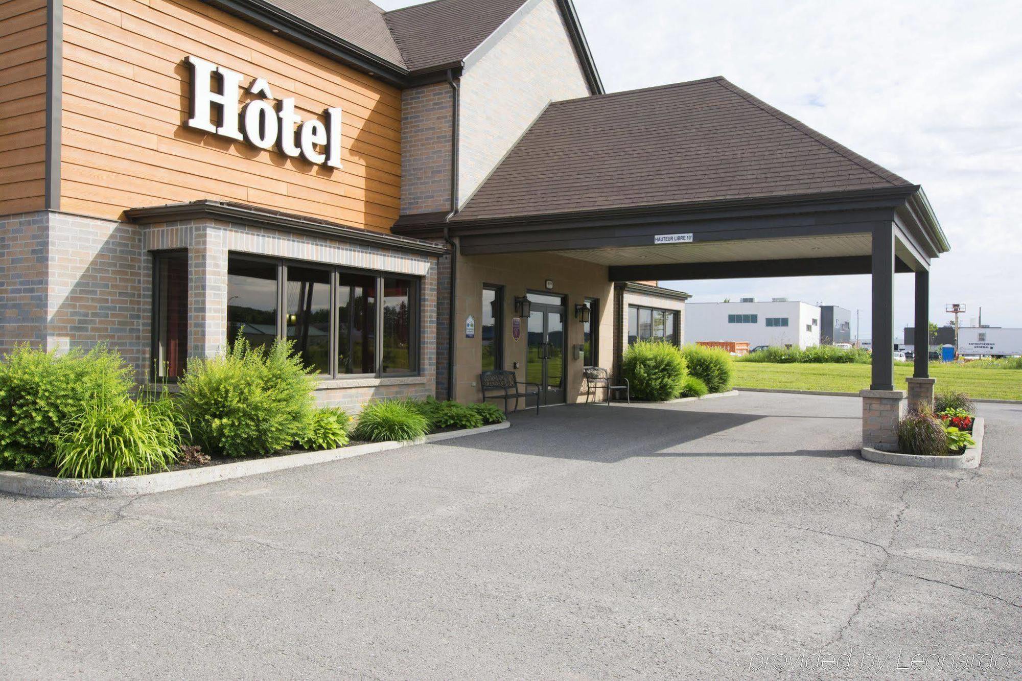 Econo Lodge Inn & Suites Saint Apollinaire Luaran gambar