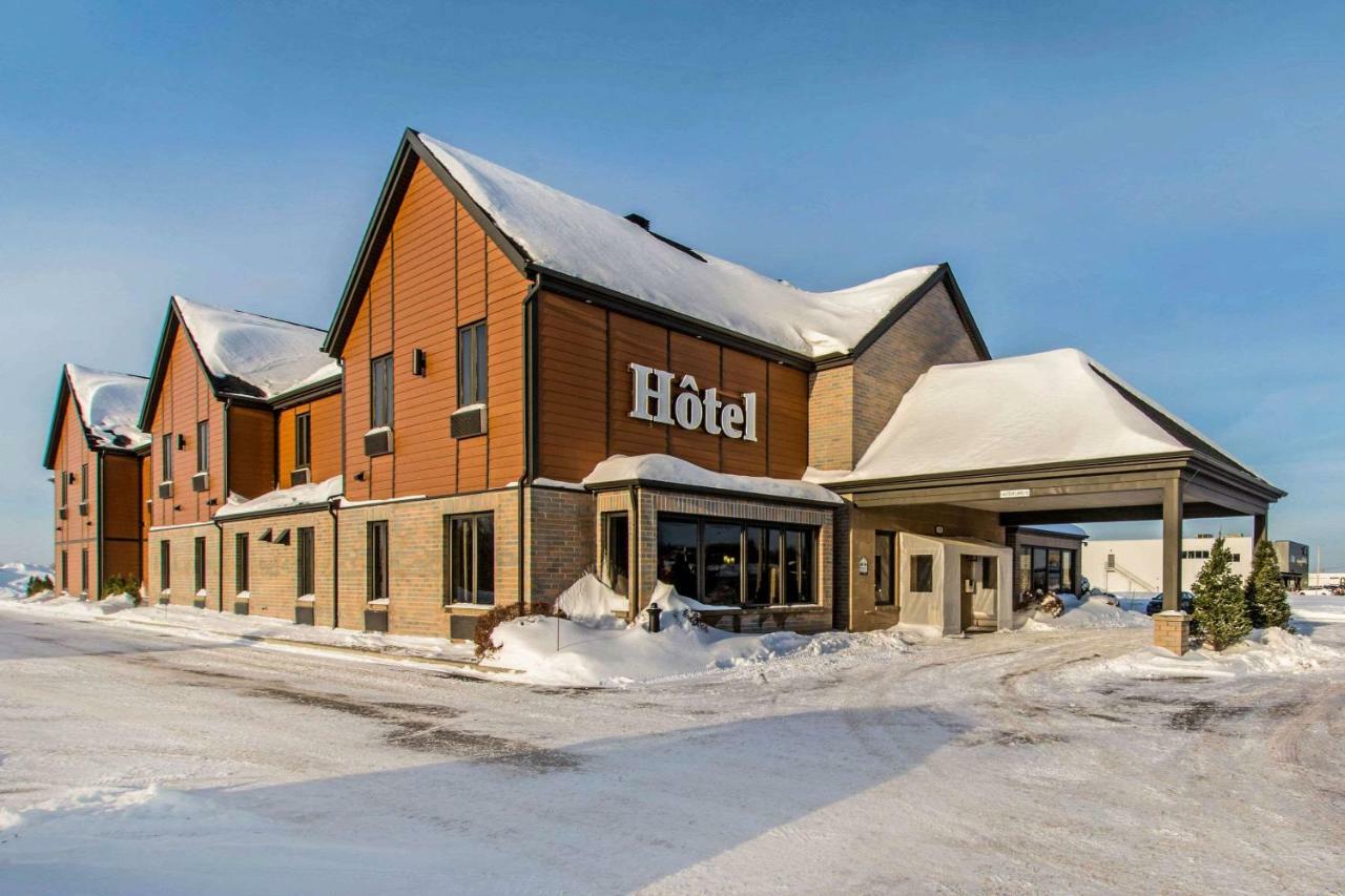 Econo Lodge Inn & Suites Saint Apollinaire Luaran gambar
